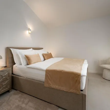 Juki By Briskva Kaštel