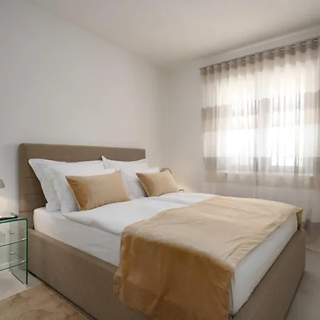 Juki By Briskva Villa *