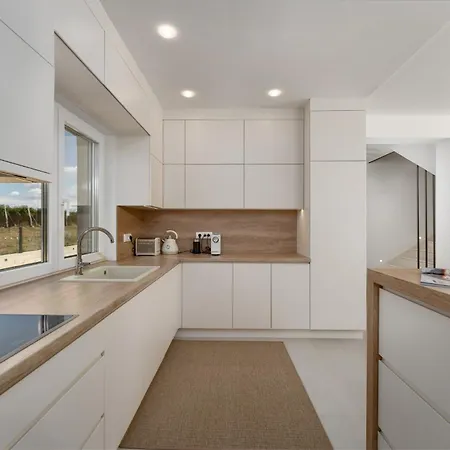 Juki By Briskva * Kaštel